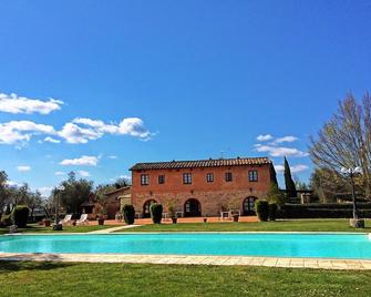 Agriturismo Podere Casato - Кастельнуово-Берарденга