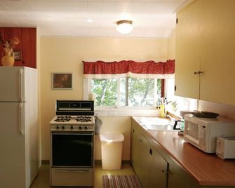 Grey Wolf Lodge - Orr - Cocina