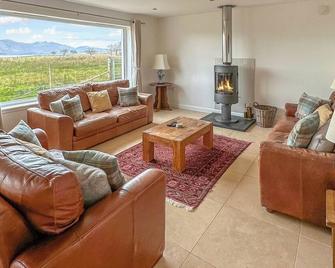 Lurach House - Ukc6791 - Appin - Living room