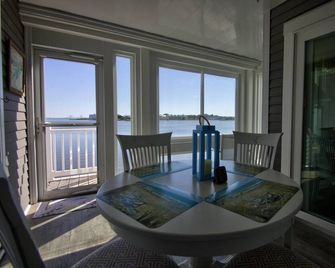 First Floor, 2 Bd, 2 Ba Condo, Bayside Views, Pool, Tennis, And Many Free Activities! - Ocean View - Comedor