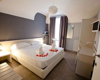 Adalesia Hotel & Coffee - טורינו - חדר שינה