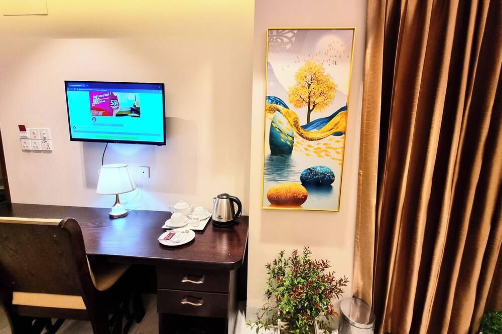 Xpressmall Hotel near Dhaka Airport