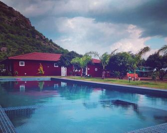 Namooru Eco Stay - Kanakapura - Pool