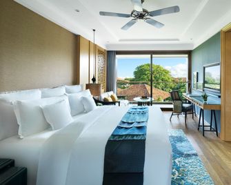 Hotel Indigo Bali Seminyak Beach By IHG - Kuta - Bedroom