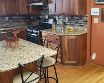 Cozy Country Farm Stay - Fredonia - Cocina