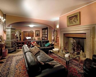 Dimora Bolsone - גארדונה ריביירה - טרקלין