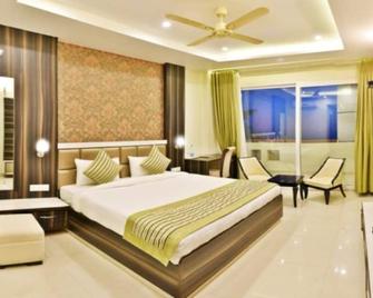 Hotel Opulence - Pathānkot - Bedroom