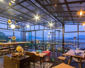 Kaengkrachan Boathouse Paradise Resort - Kaeng Krachan - Restaurante