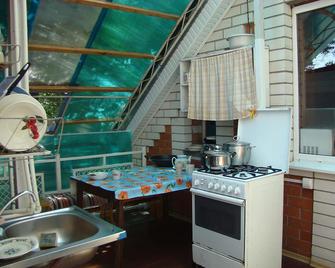 Mini Hotel Berdyanskaya 56 - Yeysk - Kitchen