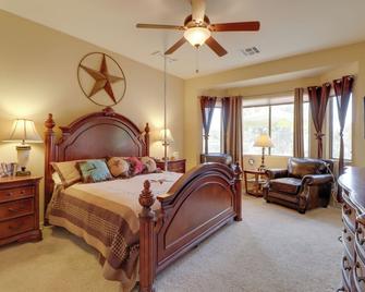 Phoenix Resort Home with Private Pool about 8 Mi to Dtwn - פיניקס - חדר שינה