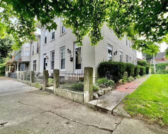 1 Bd Hide away Historic Dayton, Oh Oregon District - Dayton - Building