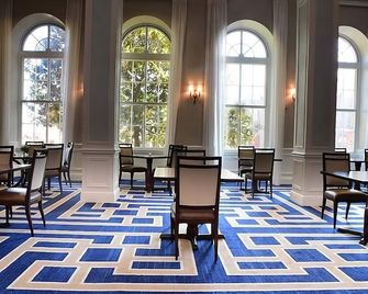 3 Units | Indoor Pool | Downtown Staunton | Near Historic Market Street - Staunton - Restaurant