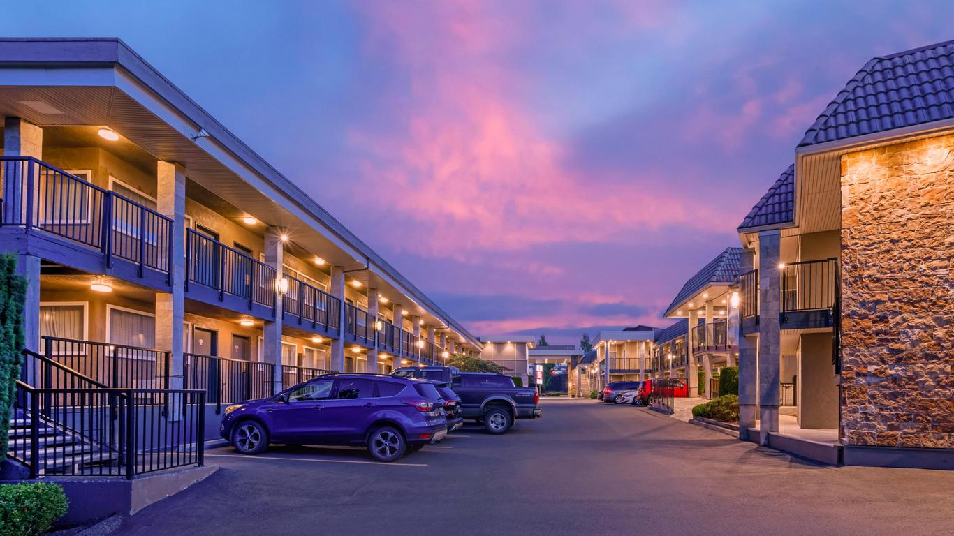 بست ويسترن بلس برنابي هوتل