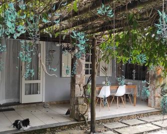 House inside the Porto Frade condominium - انغرا دوس ريس - شرفة مرصوفة