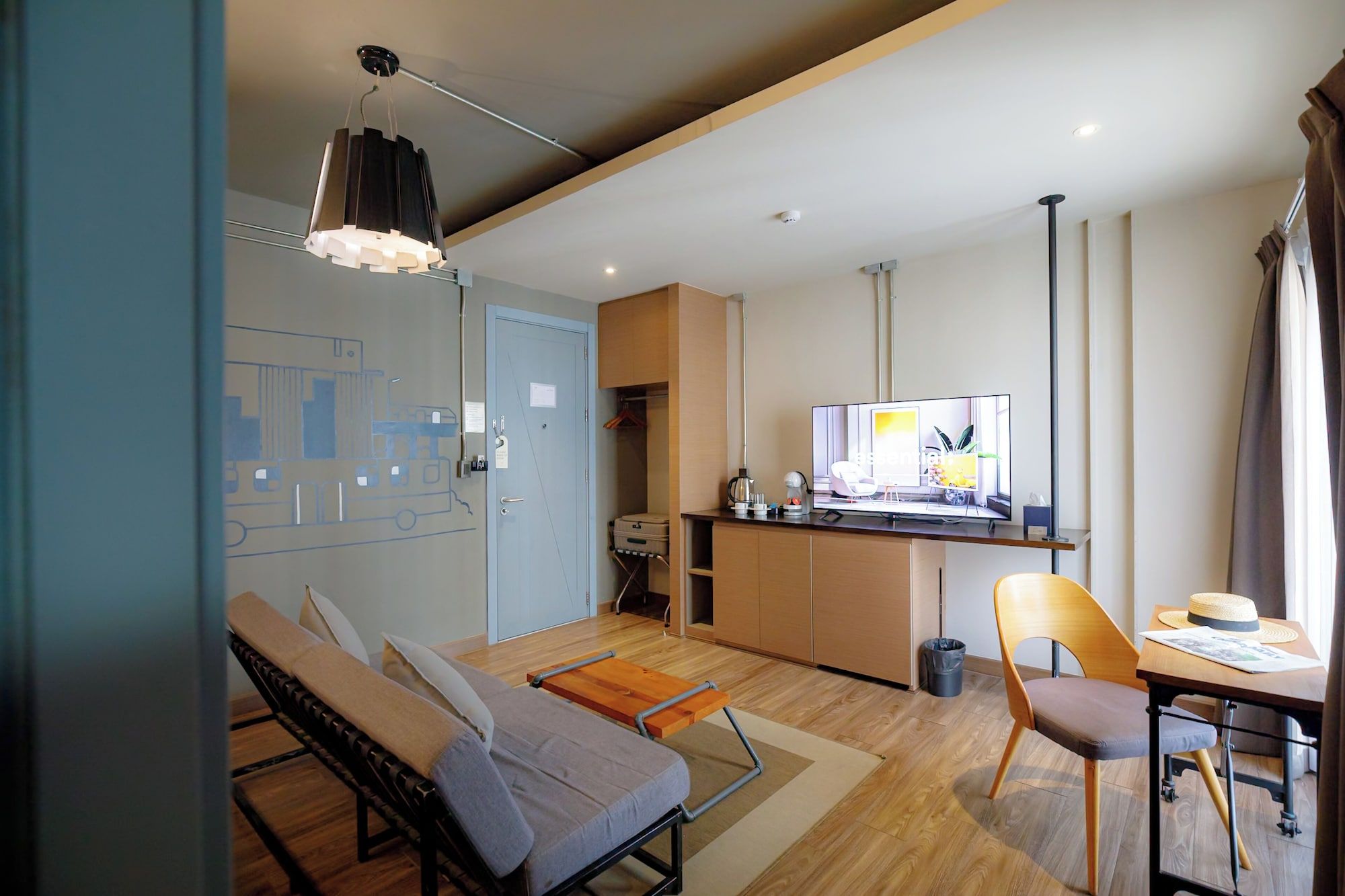 ثا سيتي لوفت مي إثناتديستريكت