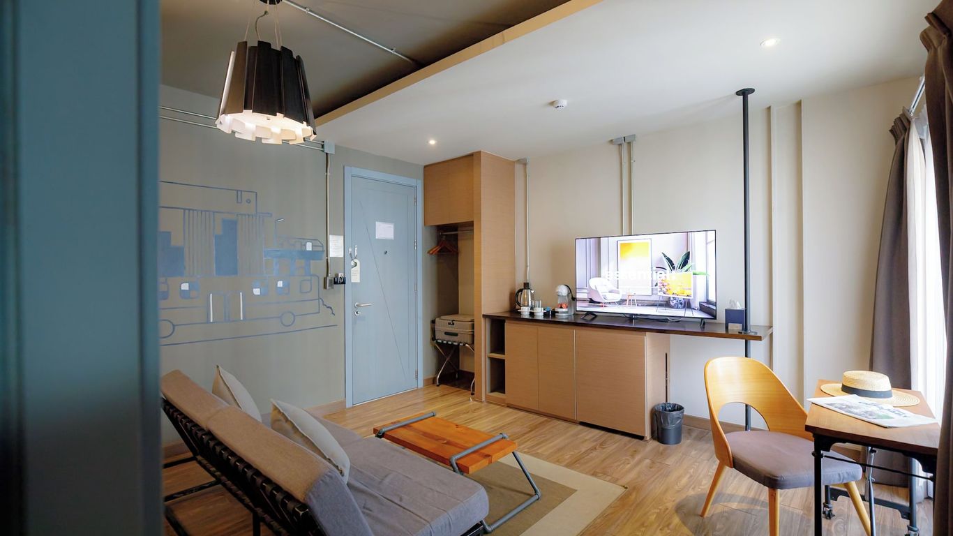 ثا سيتي لوفت مي إثناتديستريكت