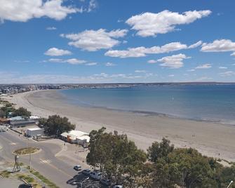 Rayentray Grand Hotel - Puerto Madryn - Playa
