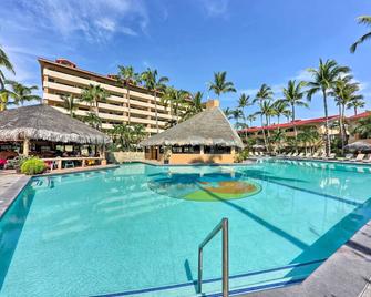Marina Sol Los Cabos Haven - Walk to Medano Beach! - Cabo San Lucas - Piscina
