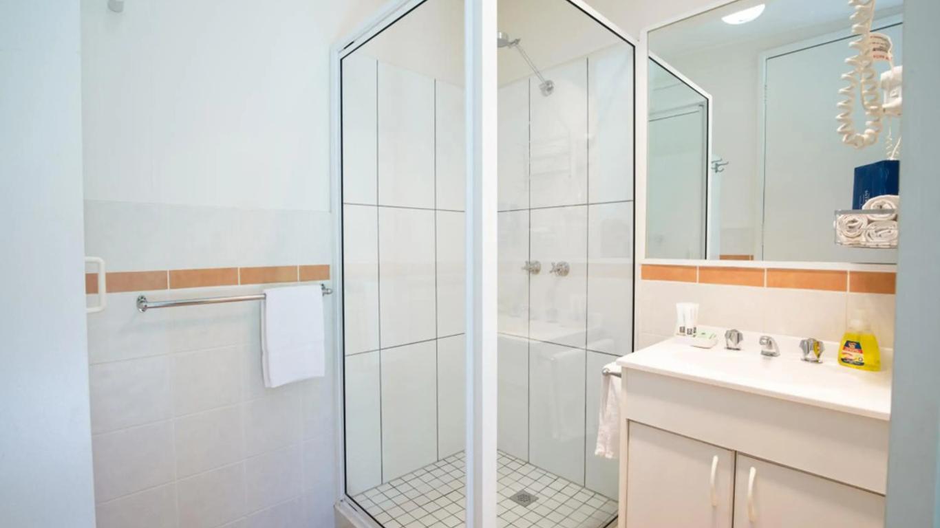 Adina Lodge Holiday Apartments