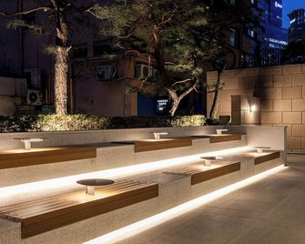 Hotel Sunbee Insadong - Seúl - Patio