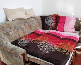 Ferienwohnung in Cottbus-Klein Ströbitz Nähe Badesee - Cottbus - Sala de estar