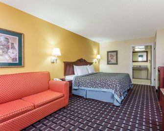 Days Inn & Suites By Wyndham Warner Robins Near Robins Afb - Warner Robins - Soverom