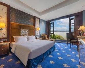 Qionghai Saibo House Hotel - Liangshan - Bedroom