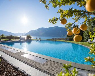 Parkhotel Brenscino Brissago - Brissago - Zwembad