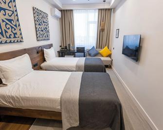 Akjola Hotel - Bişkek - Yatak Odası