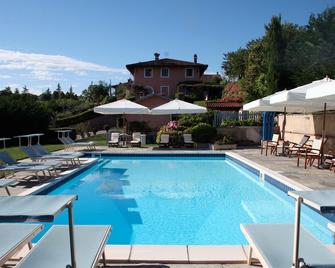 Villa Bricco dei Cogni - La Morra - Pool