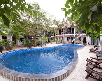 Vientiane Garden Villa Hotel - Vientiane - Havuz