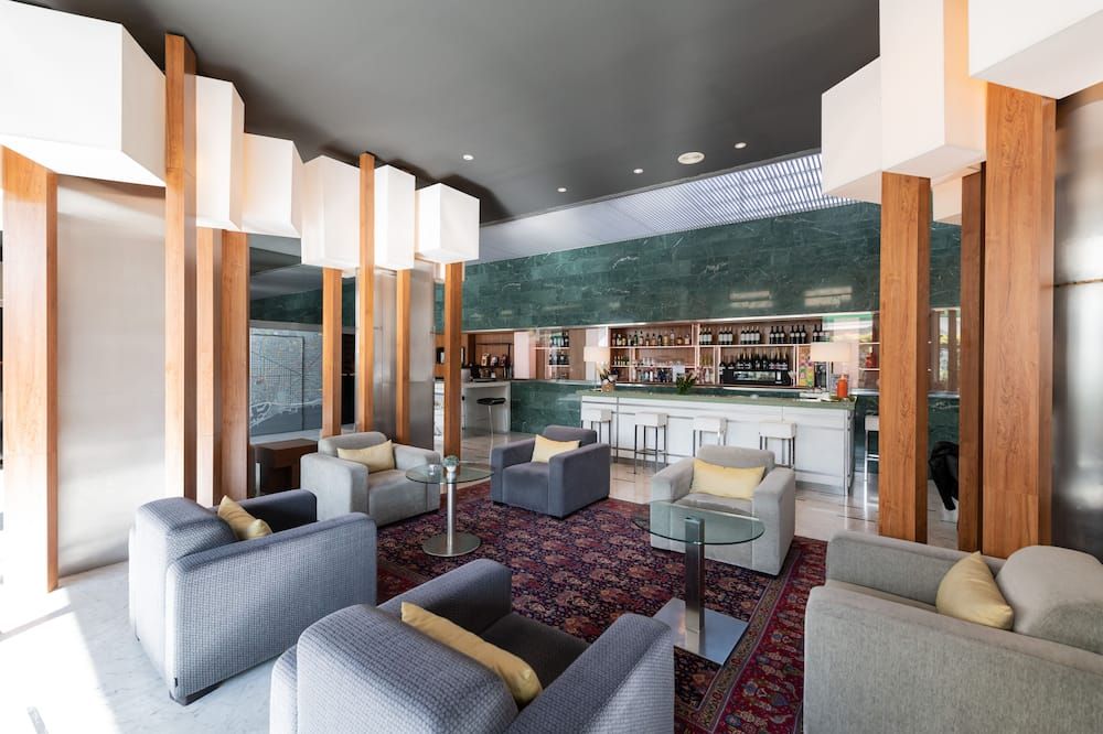 أتينيا للشقق الفندقية - برشلونة - ردهة