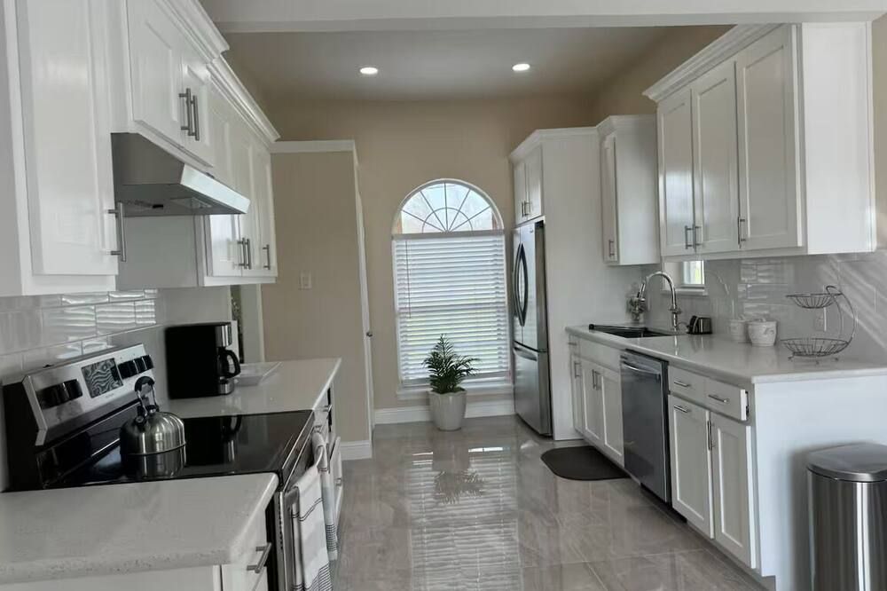 Welcoming 3-bedroom 2 bath home in charming Forney. - Forney - Cocina