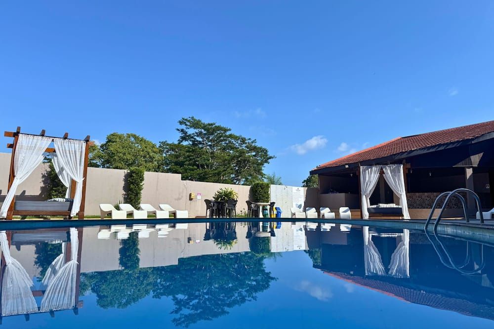 Manacá Hotel - פוז דו איגוואסו - בריכה