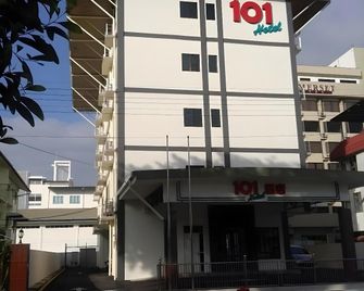 101 Hotel - Miri - Edificio