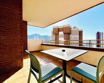 Trebol One Apartments By Mc - Benidorm - Balcony