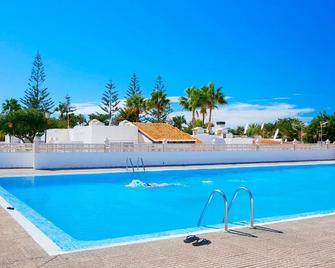 Cozy apartment in Costa del Silencio - Costa del Silencio - Pool