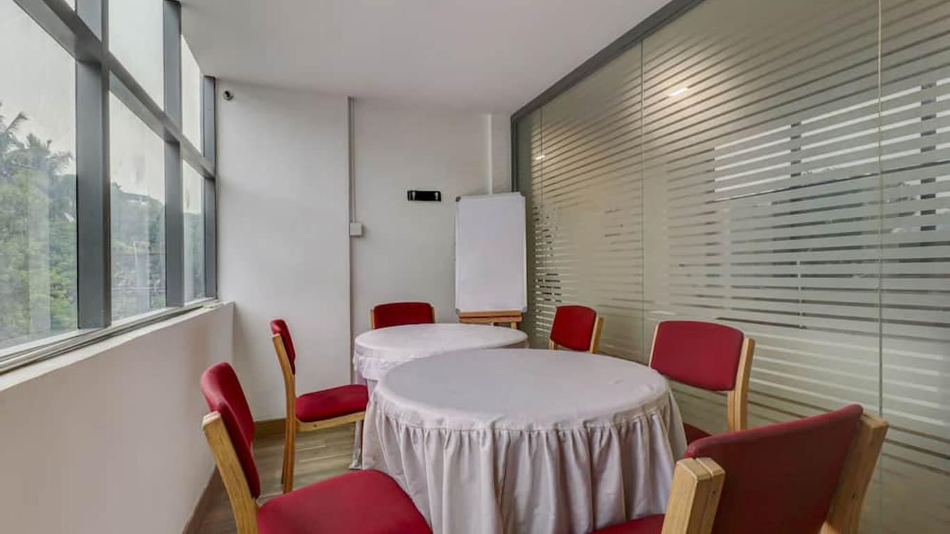 Upar Hotels Indiranagar