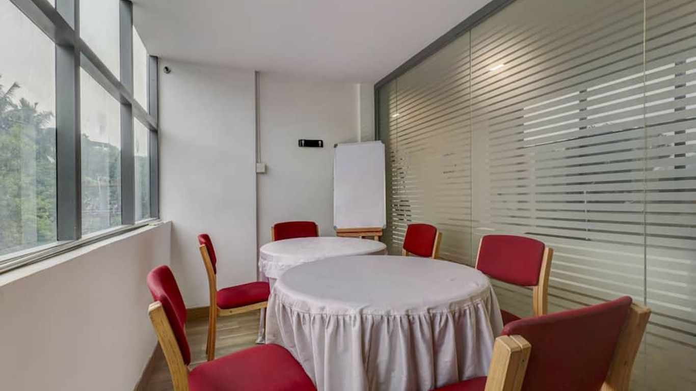 أوبار هوتلز إنديراناجار