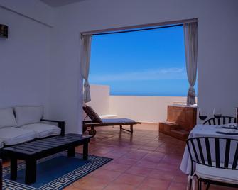 La Posada Hotel & Beach Club - La Paz - Living room