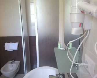La Locanda Del Mare -Domo- Affittacamere - La Caletta