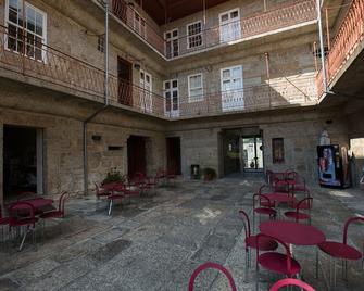HI Guimaraes - Pousada de Juventude - Guimarães - Patio