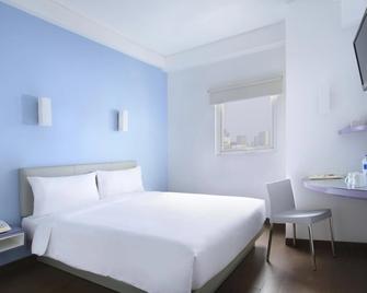 Amaris Hotel Bekasi Barat - Bekasi - Bedroom