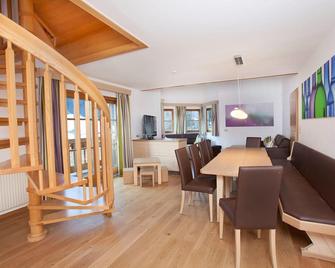 Apartment in Wald im Pinzgau near Ski Lift - Wald Im Pinzgau - Dining room