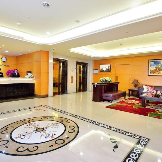 Front desk view of Fuward Hotel Tainan