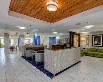 Holiday Inn Express & Suites Shelbyville Indianapolis By IHG - Shelbyville - Lobby