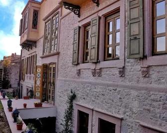 Ziyabey Konagi - Ayvalik