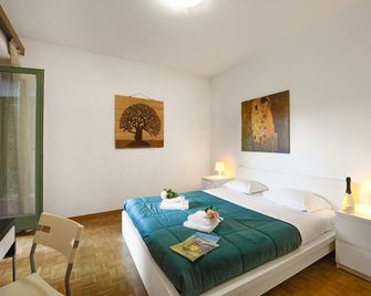 Santiago Home - Happy Rentals - Lugano - Bedroom