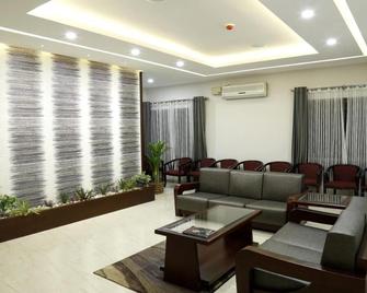 Rydges Inn - Malappuram - Lounge