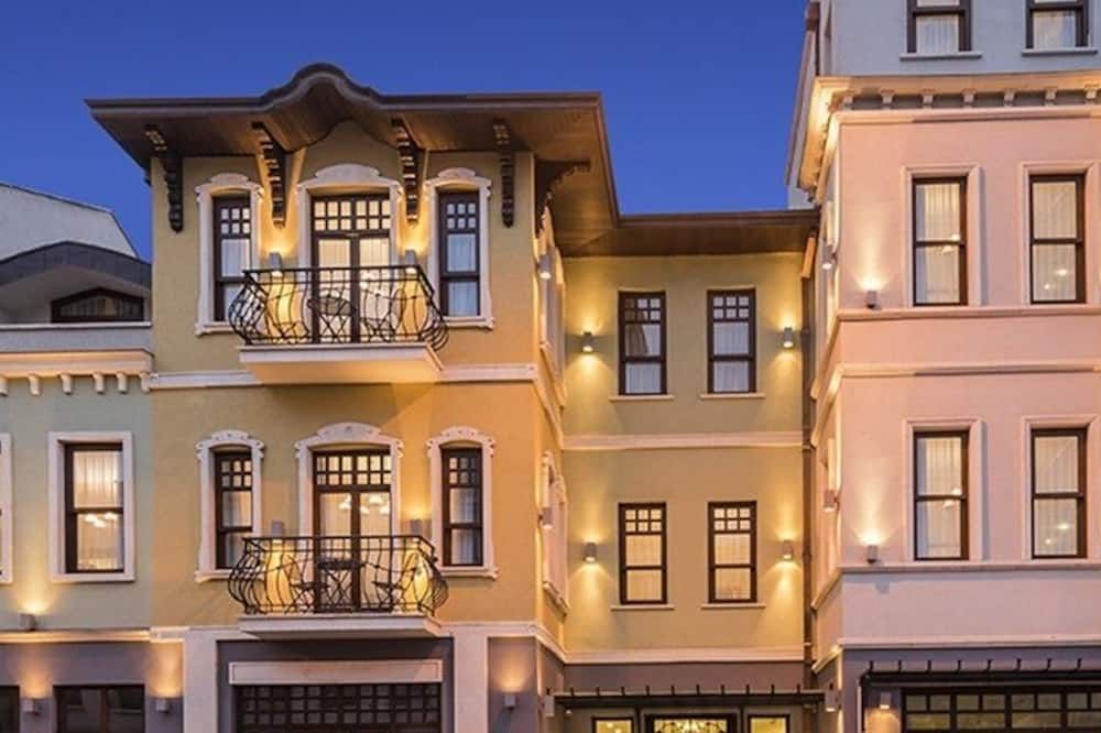 Nevv Bosphorus Hotel & Suites